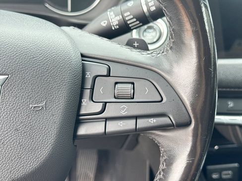 Used 2019 Cadillac XT4 Premium Luxury w/ Cold Weather Package FWD image 30