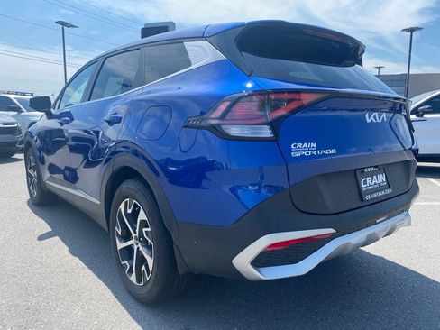 Certified 2023 Kia Sportage EX FWD image 5