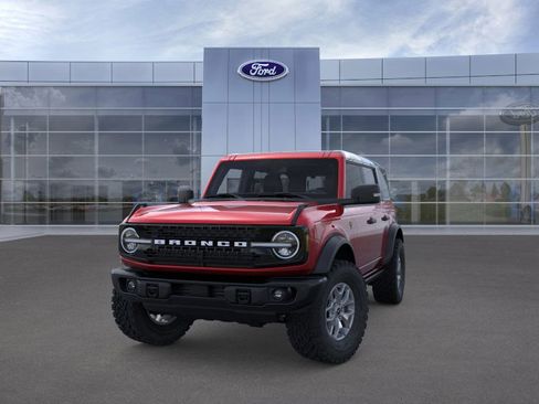 New 2025 Ford Bronco Badlands image 2