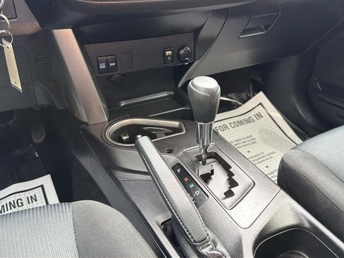 Used 2018 Toyota RAV4 LE w/ All Weather Liner Package image 20