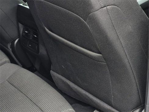 Used 2024 GMC Canyon Elevation image 16