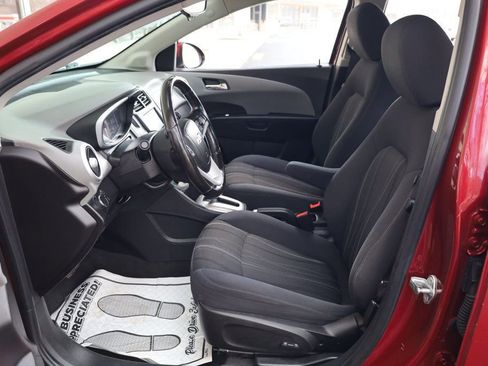 Used 2017 Chevrolet Sonic LT w/ Convenience Package image 15