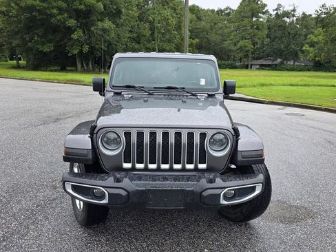 Used 2019 Jeep Wrangler Unlimited Sahara w/ Safety Group AWD/4WD image 2