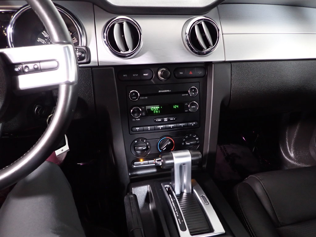 Used 2008 Ford Mustang GT RWD image 25