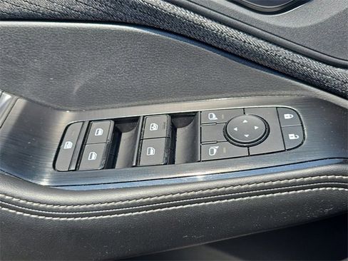 Certified 2023 Nissan Rogue SV image 26