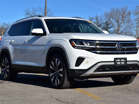 Used 2021 Volkswagen Atlas SEL Premium image 3