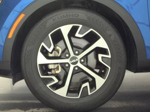 Used 2023 Kia Sportage EX FWD image 7