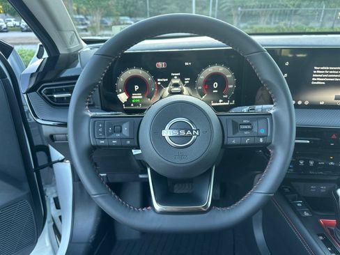 New 2026 Nissan Kicks SR image 23