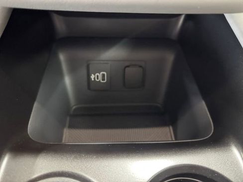 Used 2026 Ford Explorer Active w/ Active Comfort Package image 16