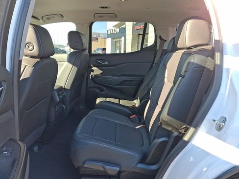 Certified 2023 GMC Acadia SLT image 24