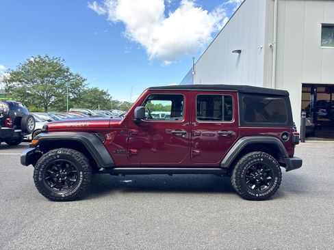 Used 2021 Jeep Wrangler Unlimited Willys image 8