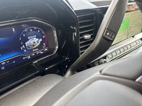 Used 2025 Chevrolet Silverado 3500 High Country w/ High Country Premium Package image 28