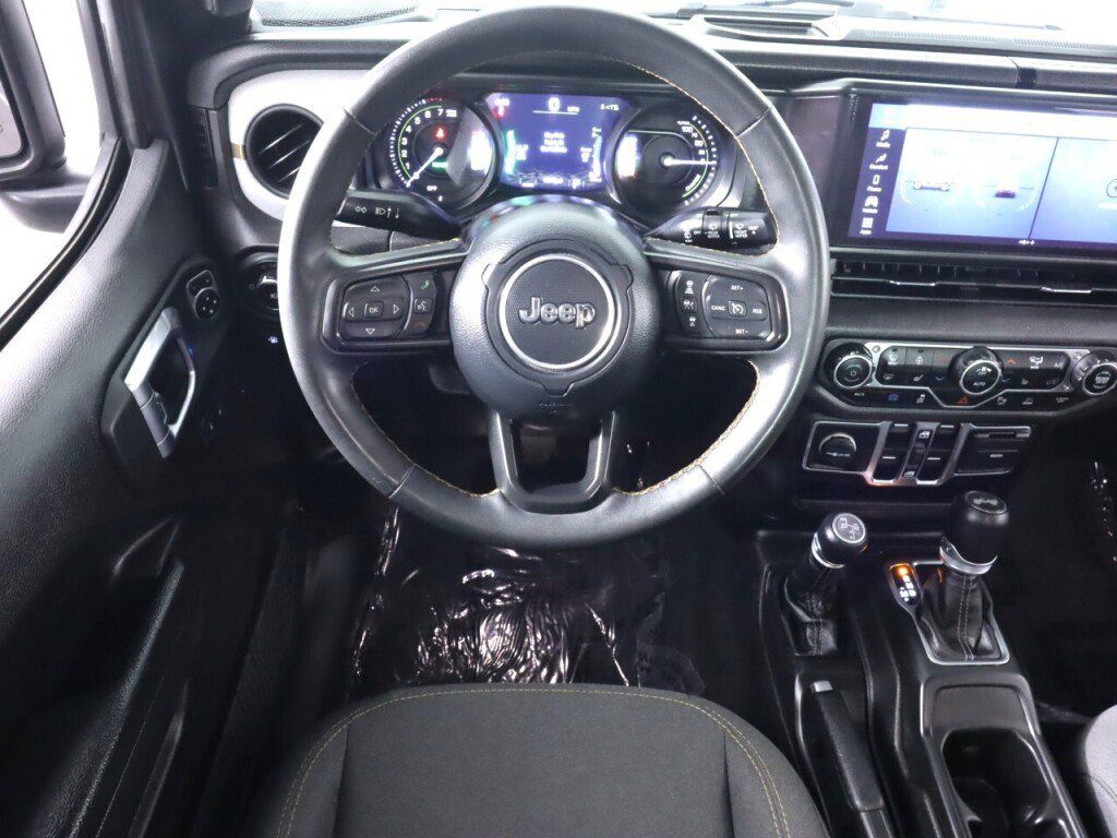 Used 2024 Jeep Wrangler Unlimited w/ Convenience Group AWD/4WD image 34