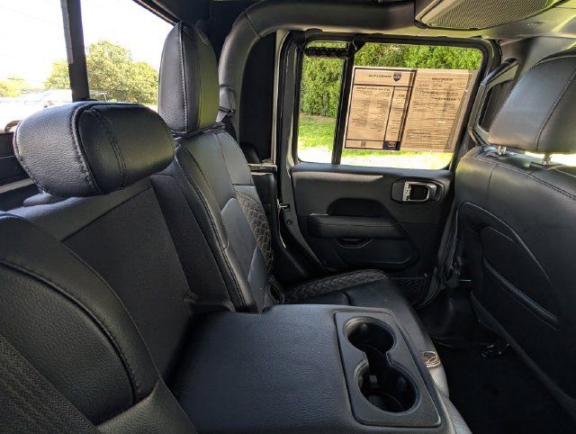 Used 2022 Jeep Gladiator Overland AWD/4WD image 32