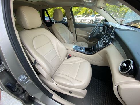Certified 2019 Mercedes-Benz GLC 300 4MATIC image 28