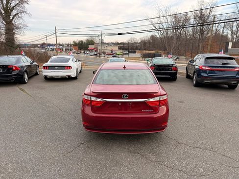 Used 2013 Lexus ES 300h image 5