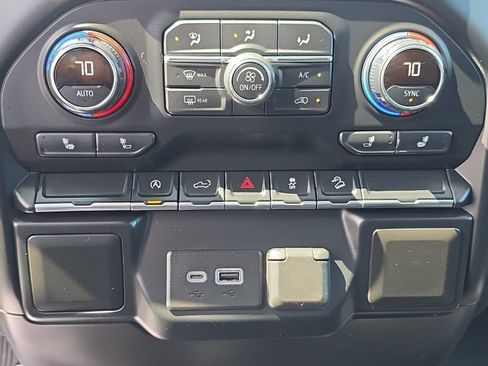 Used 2020 Chevrolet Silverado 1500 LT w/ All-Star Edition AWD/4WD image 42
