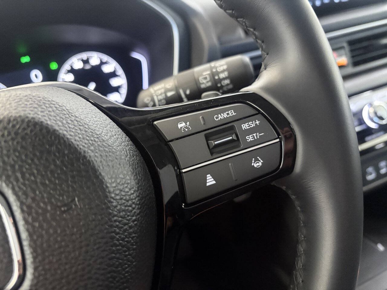 Used 2025 Honda Pilot Touring image 21