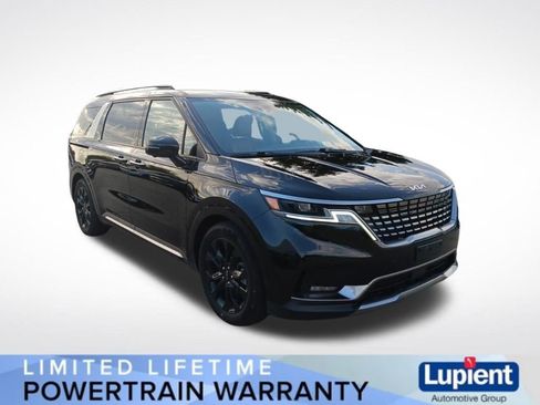 Used 2024 Kia Carnival SX FWD image 1
