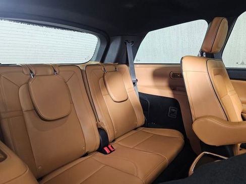 Used 2023 Lincoln Aviator Black Label Grand Touring w/ Class IV Trailer Tow Package image 14