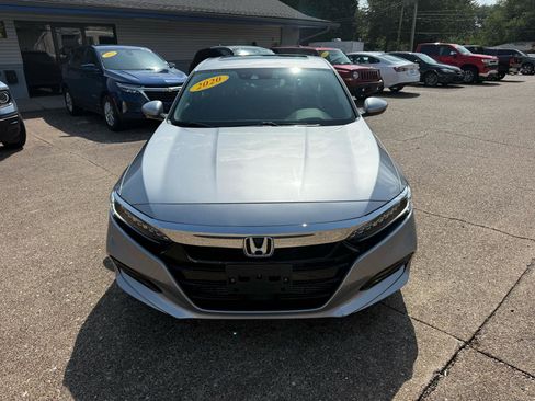 Used 2020 Honda Accord Touring image 2