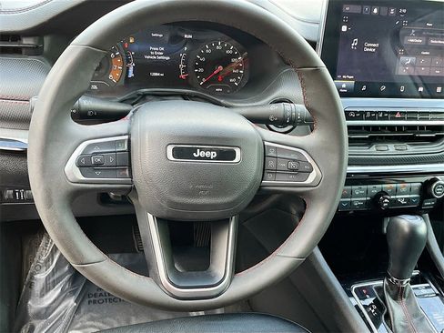 Used 2022 Jeep Compass Trailhawk image 11