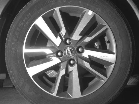 Used 2025 Nissan Versa SV FWD image 13