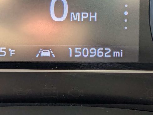 Used 2018 Kia Niro Touring FWD image 32