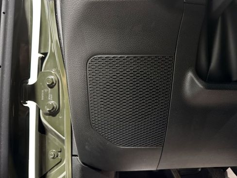 Used 2022 Jeep Gladiator Willys image 25