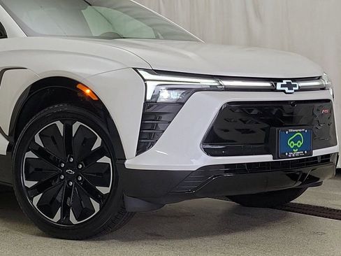 Certified 2024 Chevrolet Blazer EV RS image 2