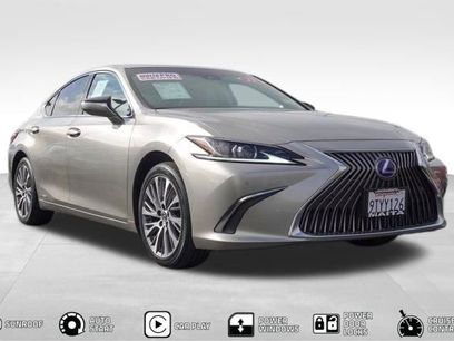 Used 2021 Lexus ES 300h w/ Premium Package