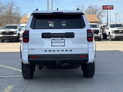 Used 2025 Toyota 4Runner TRD Off-Road image 4