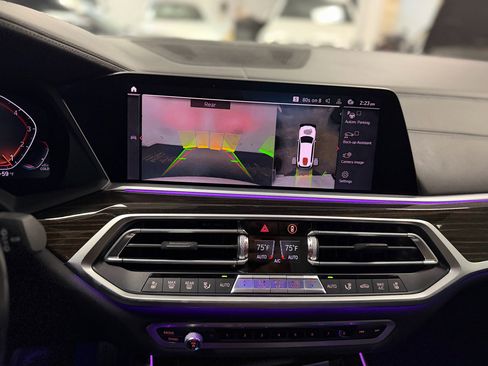 Used 2019 BMW X7 xDrive50i w/ M Sport Package image 27