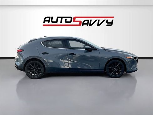 Used 2022 MAZDA MAZDA3 s image 8