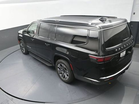 Used 2024 Jeep Wagoneer L Series II w/ Flexible Seating Group AWD/4WD image 15