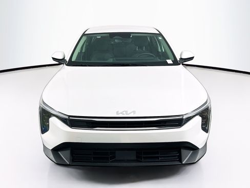 Used 2025 Kia K4 FWD image 2
