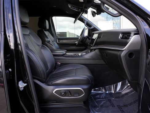 Used 2022 Jeep Wagoneer Series II image 21