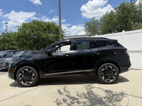 New 2025 Kia Sportage SX image 4