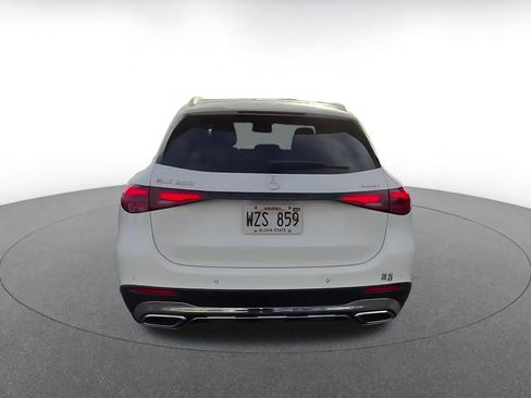 Used 2024 Mercedes-Benz GLC 300 4MATIC image 12