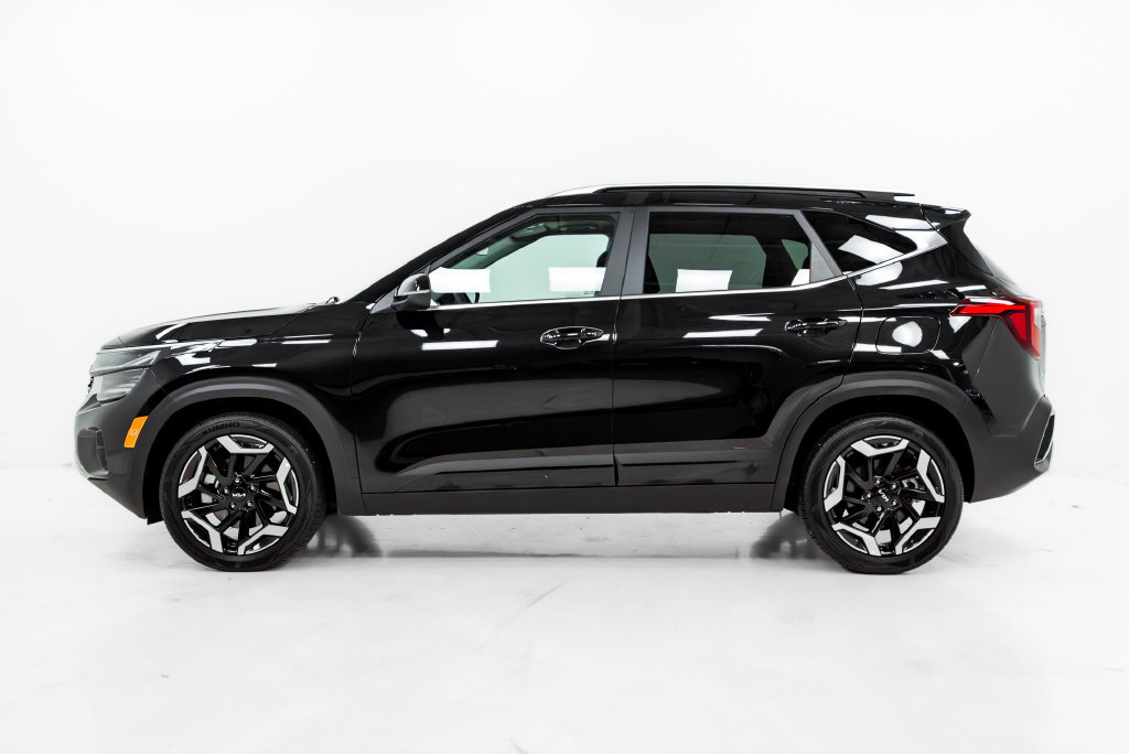 Used 2025 Kia Seltos SX w/ SX Sunroof Package AWD/4WD image 29