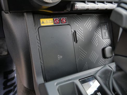 Certified 2025 Toyota 4Runner TRD Off-Road Premium image 30