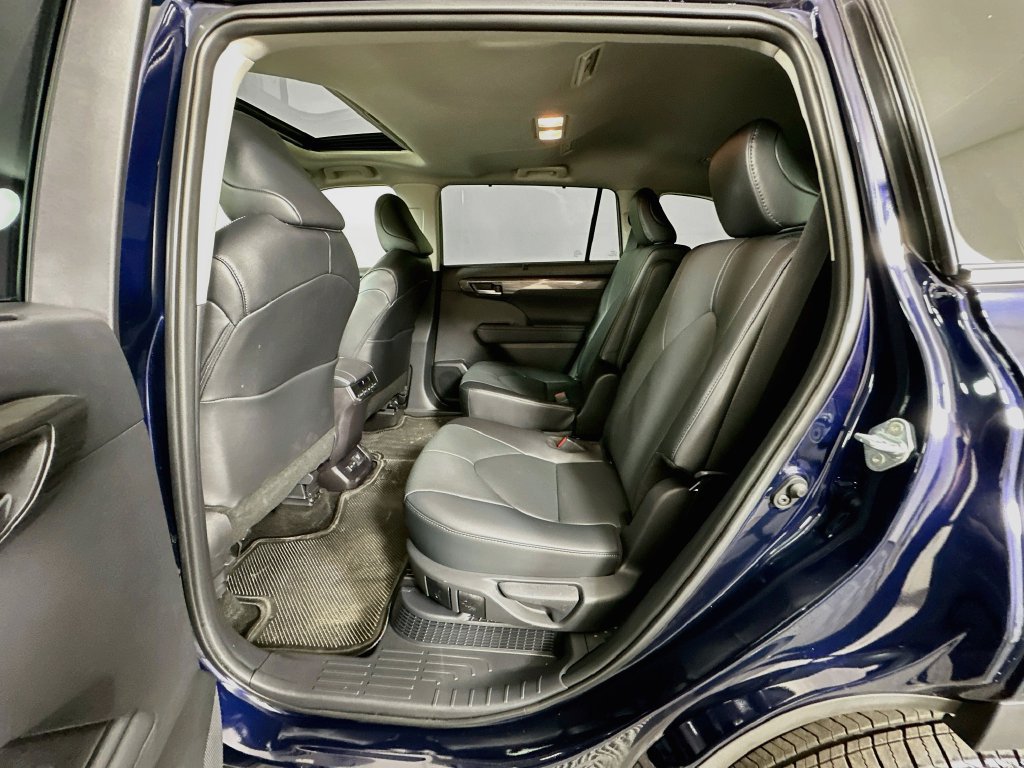 Certified 2026 Toyota Highlander Limited AWD/4WD image 25