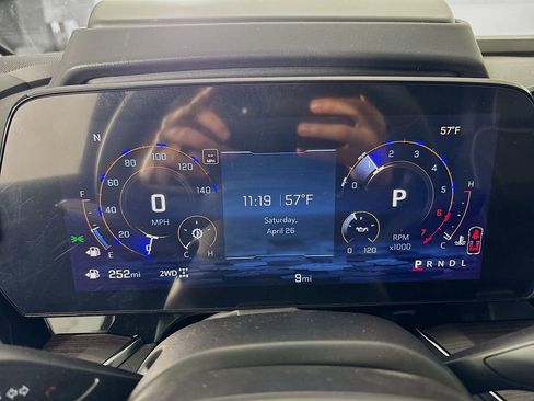 New 2025 Chevrolet Suburban Premier image 12