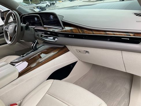Certified 2024 Cadillac Escalade Sport Platinum image 24
