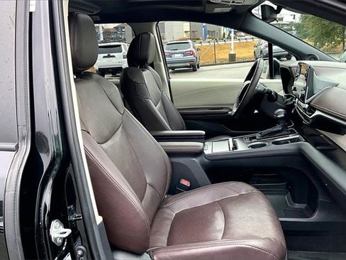 Used 2022 Toyota Sienna Platinum image 28