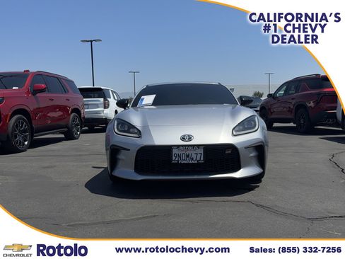 Used 2024 Toyota GR86 RWD image 2
