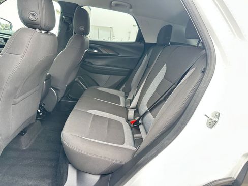 Used 2025 Chevrolet TrailBlazer LT image 37