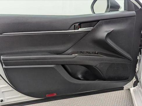 Used 2024 Toyota Camry SE image 13