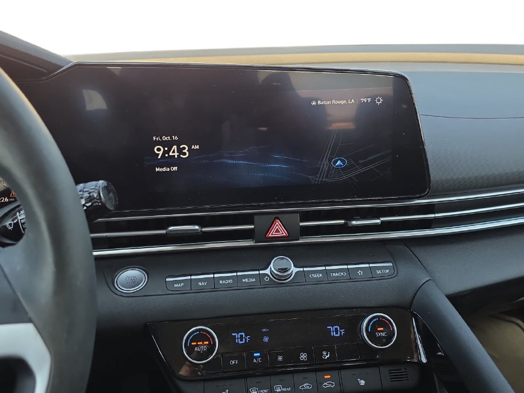 Used 2024 Hyundai Elantra Limited FWD image 19