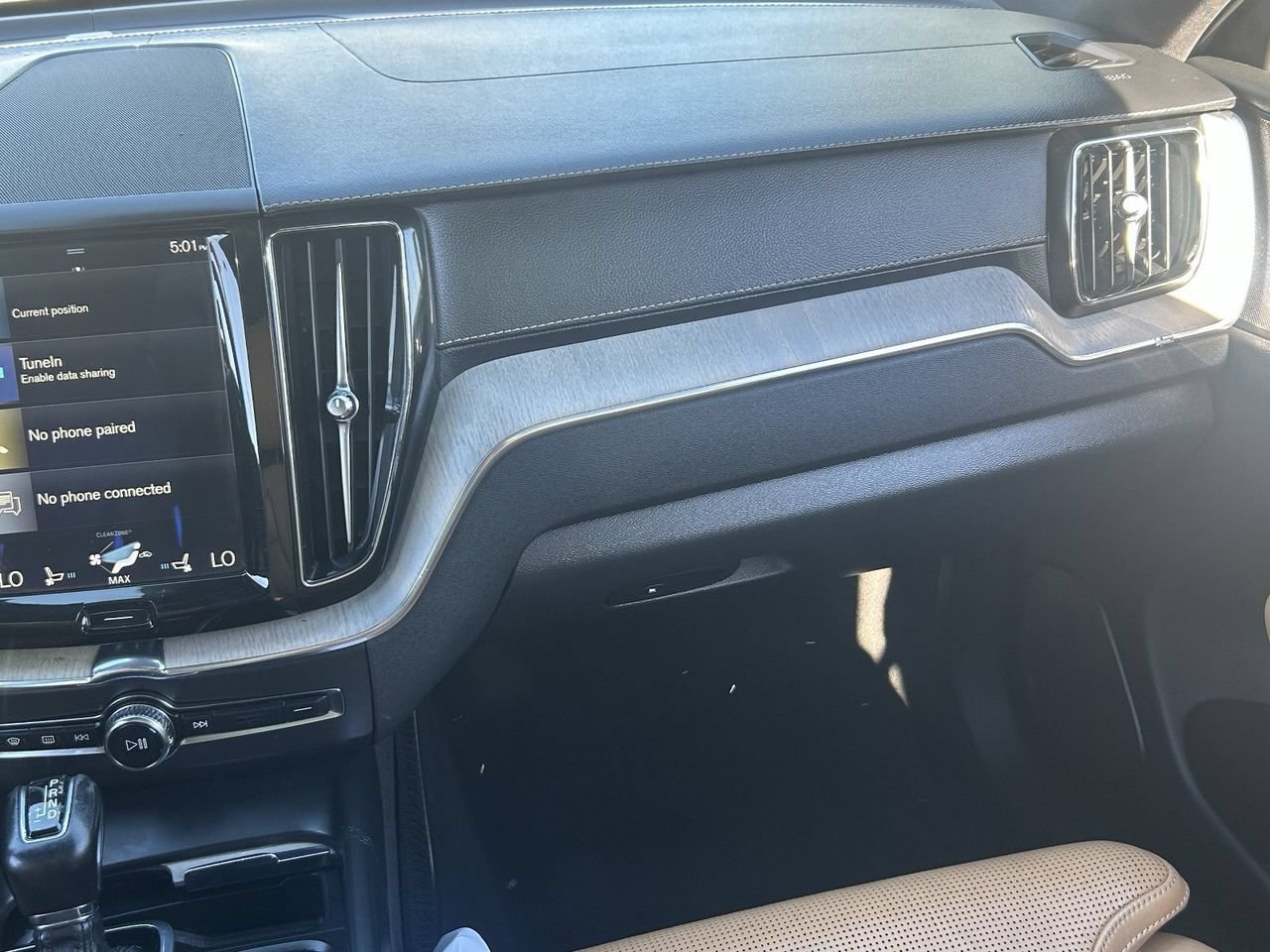 Used 2018 Volvo XC60 T6 Inscription w/ Luxury Seat Package AWD/4WD image 20